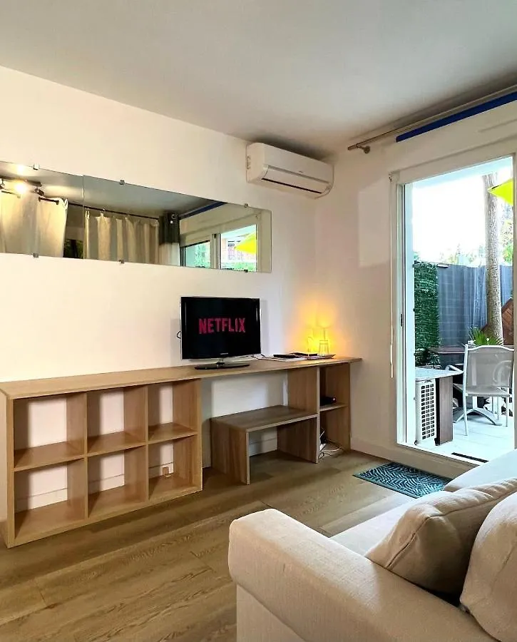 STUDIO Cannes DOMAINE DES PALMIERS PARKING PRIVÉ 0*,  France