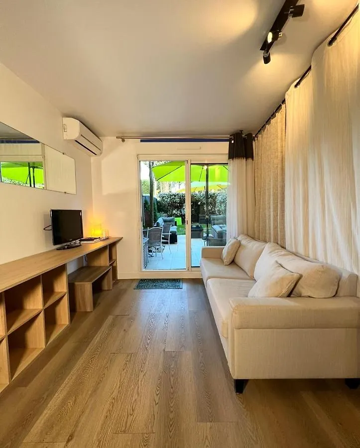 Appartement STUDIO Cannes DOMAINE DES PALMIERS PARKING PRIVÉ France