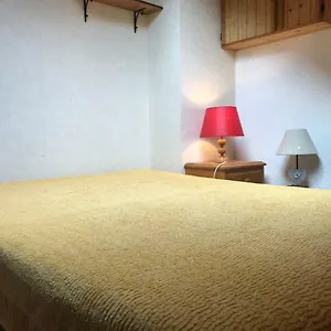 Pied Télécabine Avec Parking Couvert, T2 Bis 5 Personnes. Appartement Cauterets