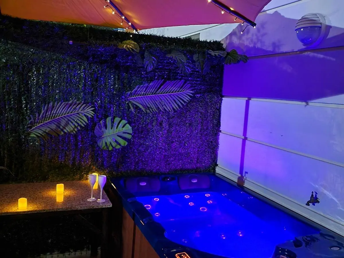 Evasion A Deux, Domaine Prestigieux, Jacuzzi Et Parking Prives, Piscine Apartment Cannes 0*,